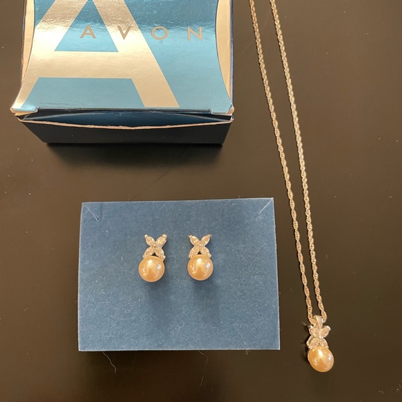 Avon Jewelry - Avon Silver Pearl and Rhinestone Jewelry Set - New in Box